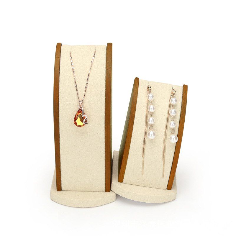 Curved Necklace Display